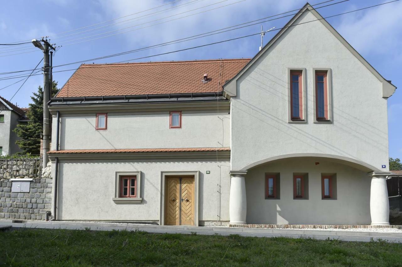Penzion Dobré časy Valtice Exterior foto